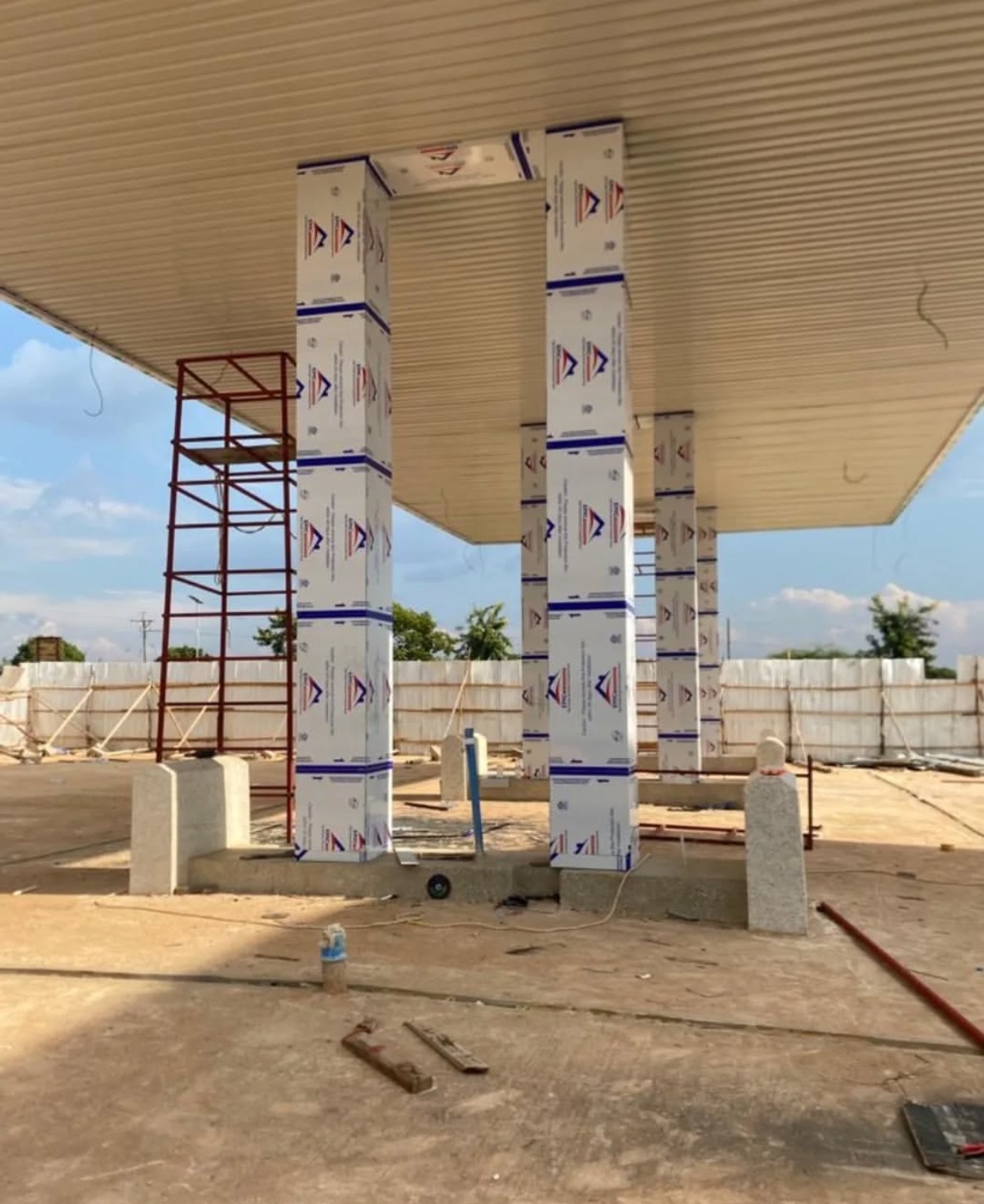 Multi-Column Construction Site